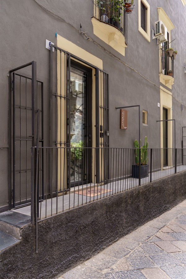 Esterni dell’edificio in Via Antonino di Sangiuliano – foto 2