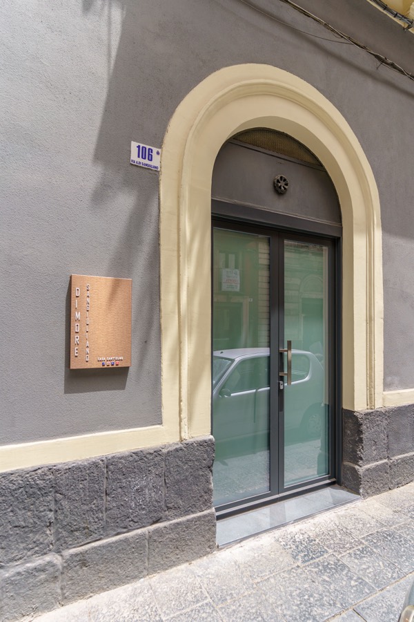 Esterni dell’edificio in Via Antonino di Sangiuliano – foto 3